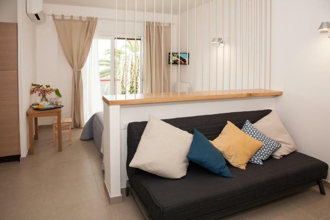 Sulmare Alba Adriatica Bed & Breakfast Ngoại thất bức ảnh