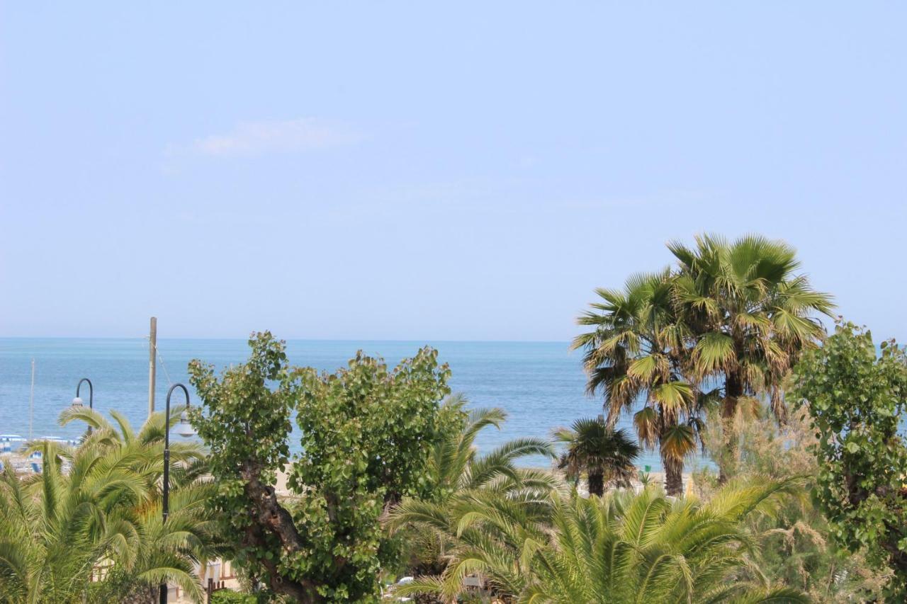 Sulmare Alba Adriatica Bed & Breakfast Ngoại thất bức ảnh